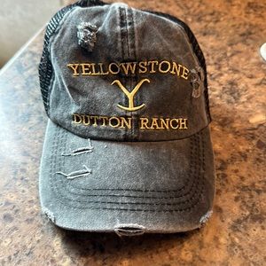 Cross cross back yellow stone hat